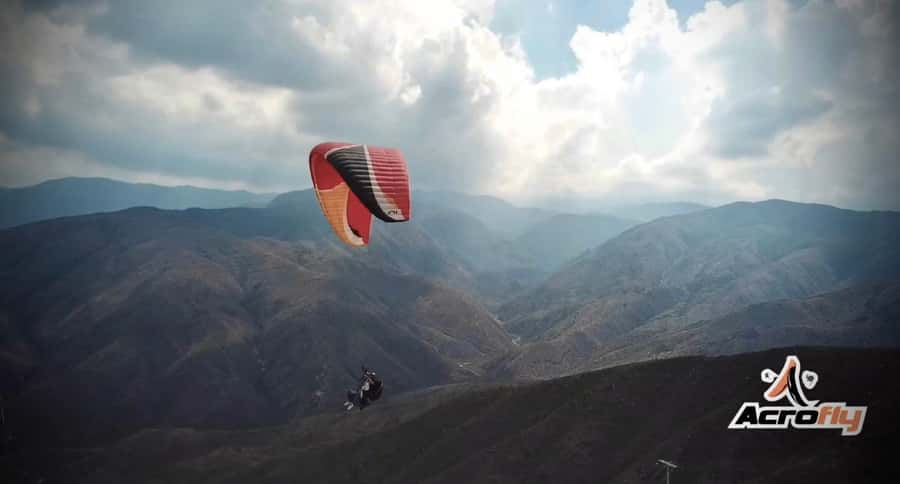 Mendoza: Paragliding Tandem Flight with Instructor - The 4x4 ride up from central Mendoza