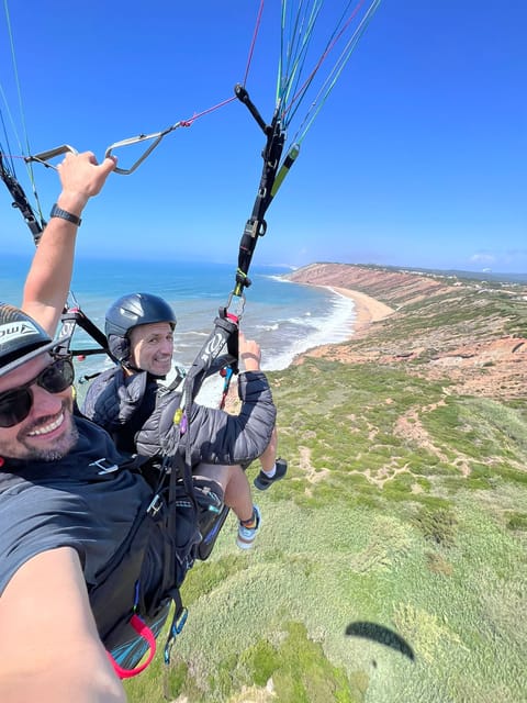 Nazare: Paragliding tandem flight - How to prepare so you land happy (and not sore)