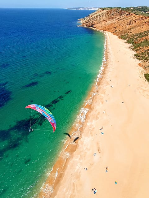 Nazare: Paragliding tandem flight - Who should book this paragliding tandem flight?