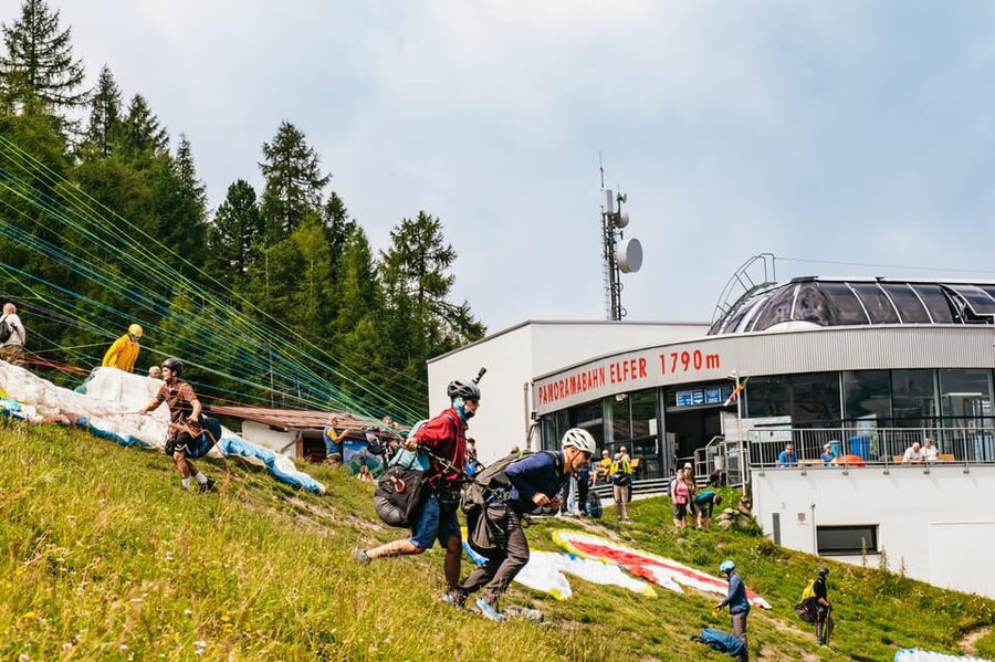 Neustift im Stubaital: Tandem Paragliding Flight - The Stubaital flight: what 15 minutes in the air actually feels like