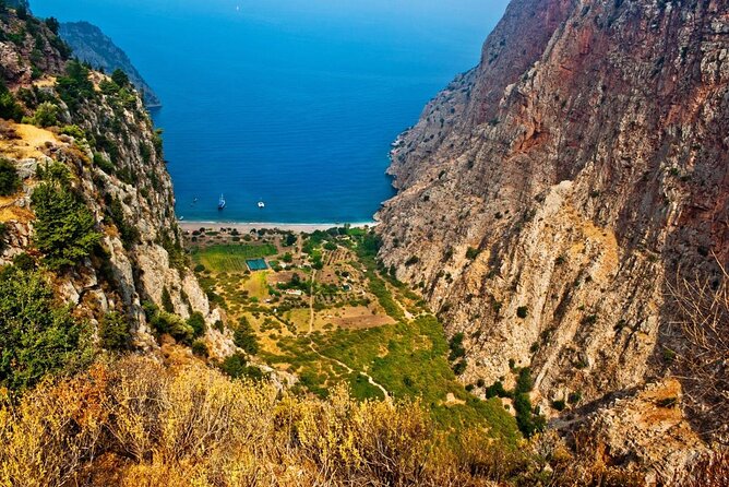 Oludeniz Paragliding Fethiye Turkey, Additional Features - Optional thrills, steering time, and landing on the coast