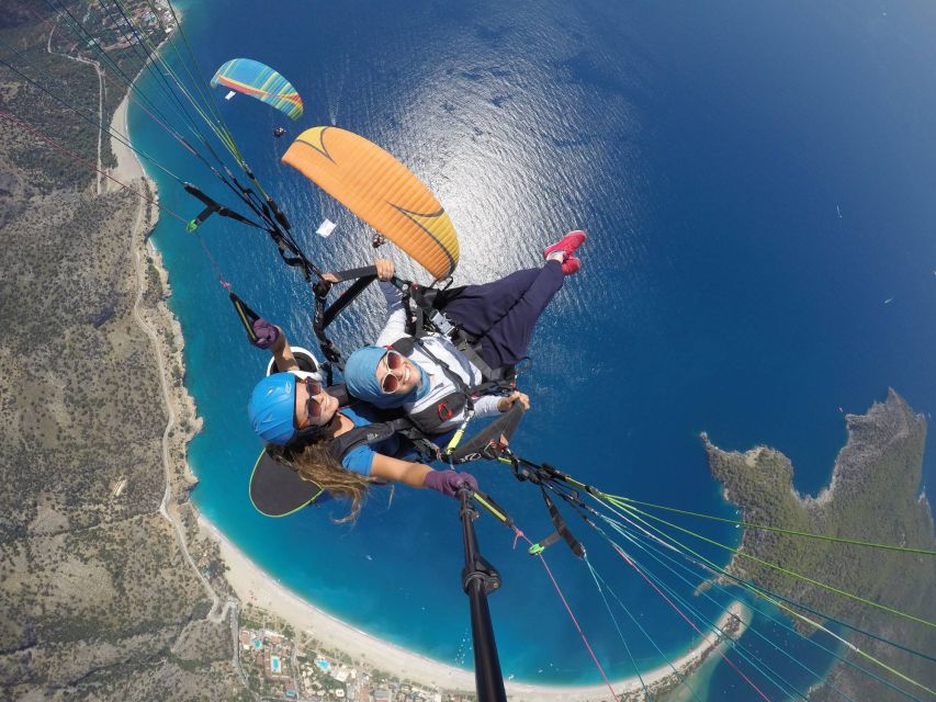 Oludeniz: Tandem 30-Minute Paragliding Flight - Floating over Oludeniz: 30 minutes of panoramic beach views