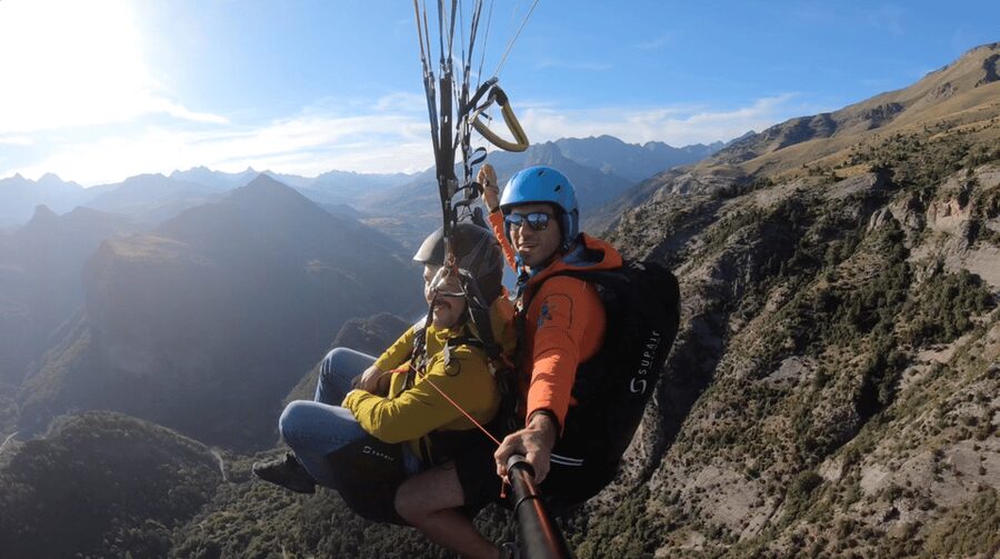 Panticosa: Pyrenees Paragliding Experience - Suit up, then take off: what the first moments feel like