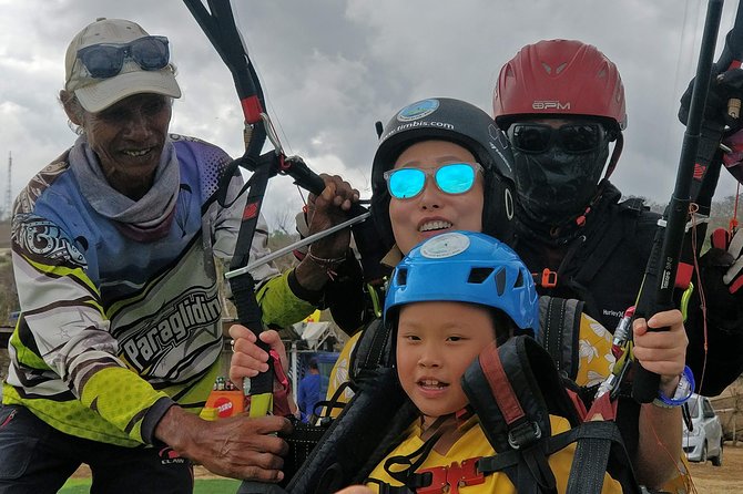 Paragliding Bali at Uluwatu Cliff with Photos/Videos - Action camera included: same-day videos and what to do with your phone