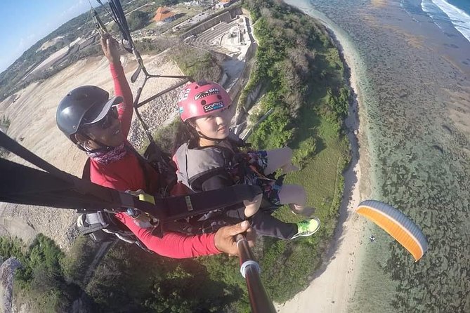 Paragliding Bali at Uluwatu Cliff with Photos/Videos - Gear, insurance, and safety: what’s included (and what isn’t said)