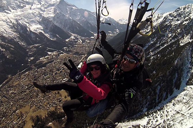 paragliding discovery flight - The briefing and launch: what happens on the grassy slope