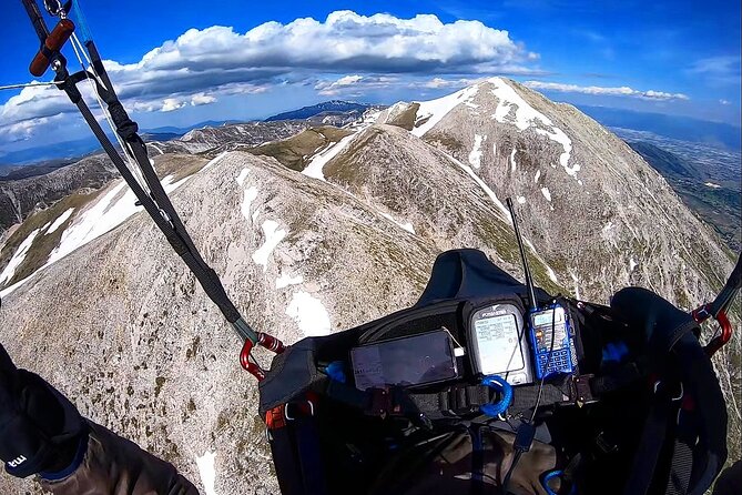 Paragliding flight over the Gardens of Ninfa - Should you book paragliding over the Gardens of Ninfa?