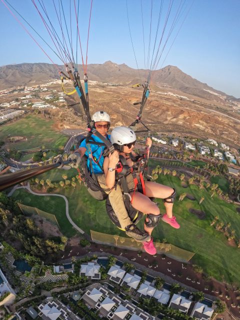 Paragliding flight with a Spanish Champion 2021/2022. - Languages and communication: you won’t be left guessing