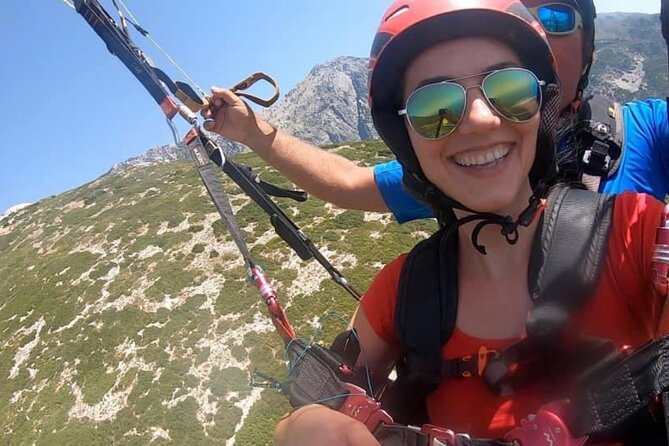 Paragliding Fly Tandem Vlora - The real star: panorama views over Vlora and the sea