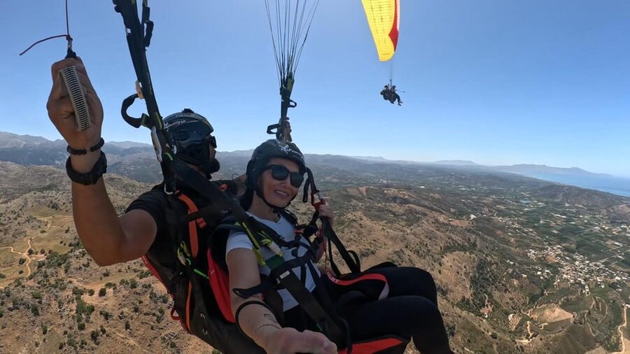 Paragliding in Chania - How the tandem flight works (and why it feels safer)