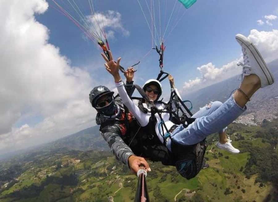 Paragliding Medellin with Transportation and free Videos - Price and Value: Why $124 Makes Sense for What’s Included