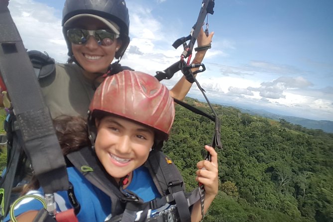 Paragliding tandem flight 1.500 ft & up - Jaco Bay Tandem Paragliding: the view is the whole point