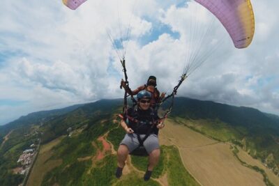 Paragliding tandem flight 1.500 ft & up - Getting from Jaco Beach to Las Terrazas (without turning it into a chore)