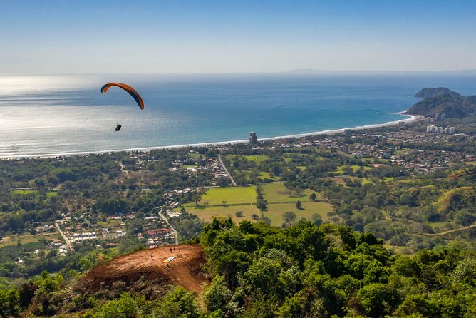 Paragliding tandem flight 1.500 ft & up - What you’ll see at 1,500 feet over Jaco Bay