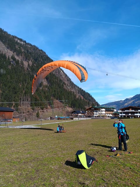 Paragliding Tandem Flight - In the air over Mayrhofen: the views and the feeling of real flight