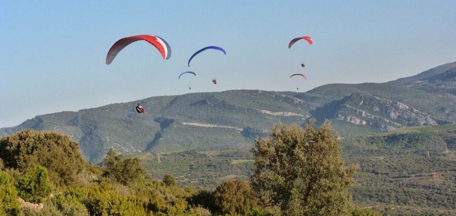 Paragliding Tandem Flight from Madrid - What happens right before takeoff (and how you should think about it)
