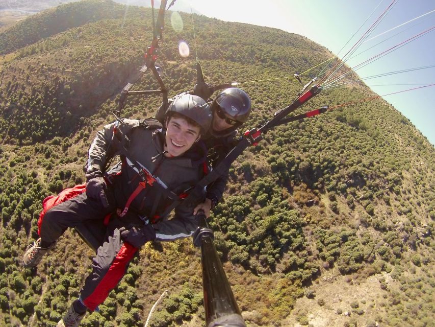 Paragliding Tandem Flight from Madrid - Price and what you’re actually paying for (US$330 per person)