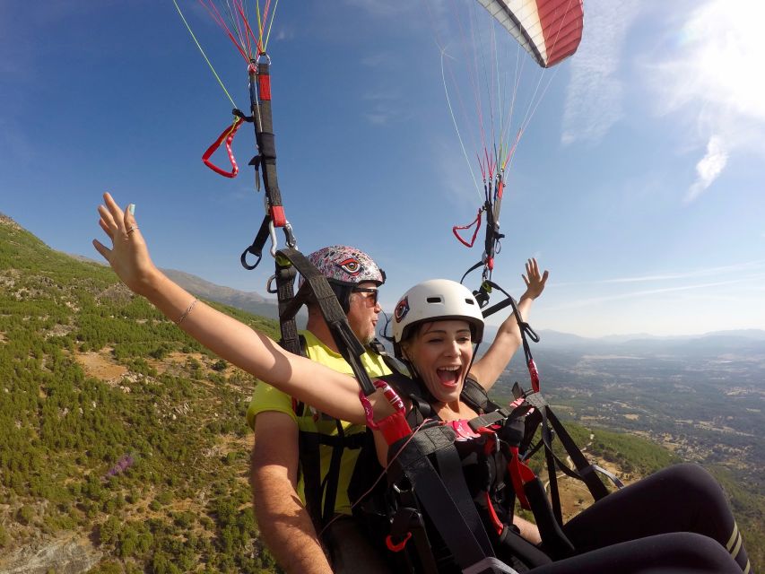 Paragliding Tandem Flight from Madrid - Gear, what to bring, and small things that matter