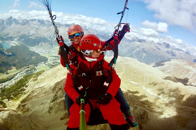 Paragliding Tandem Flights in Engadin - Gliding Over Lakes and Peaks: Engadin Views and the Timing Reality