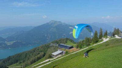 Paragliding Tandem in Salzkammergut / Sound of Music Flight - Getting Up to Zwölferhorn: Why the Cable Car Matters