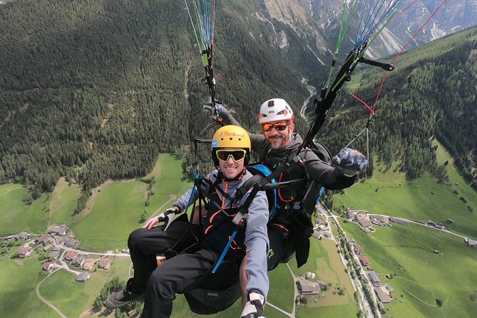 Paragliding & Tandemflüge with World Champion & Team, Stubaital - Elferlift or Schlick 2000: the lift ride that sets the tone
