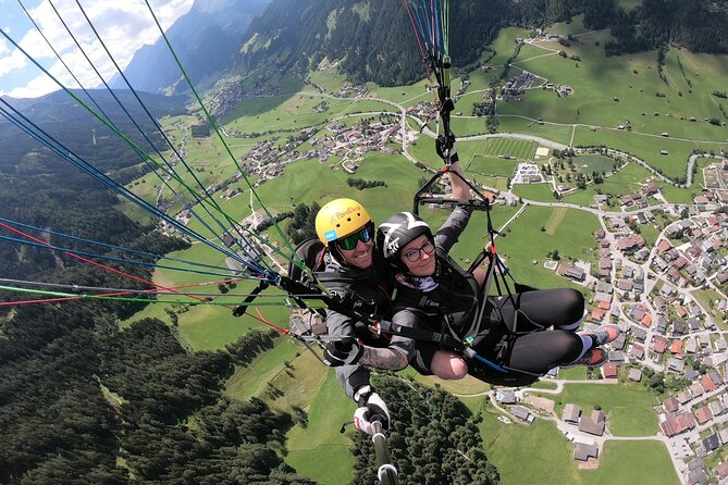 Paragliding & Tandemflüge with World Champion & Team, Stubaital - Photos and video: included, then optional add-ons
