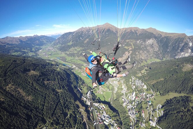 Private paragliding tandem flight in Fulseck - Pre-Flight Briefing and Gear: Safety That Doesn’t Feel Stuffy