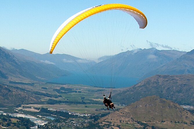 Queenstown Tandem Paragliding from Coronet Peak - Harness up and safety briefing: the calm part people remember