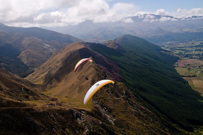 Queenstown Tandem Paragliding from Coronet Peak - The flight over the Wakatipu Valley: the view, the pace, the vibe