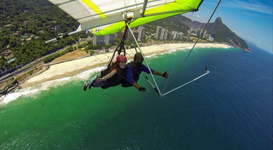 Rio de Janeiro: Hang Gliding or Paragliding Flight - Price of $237: what you’re paying for, and what can add up