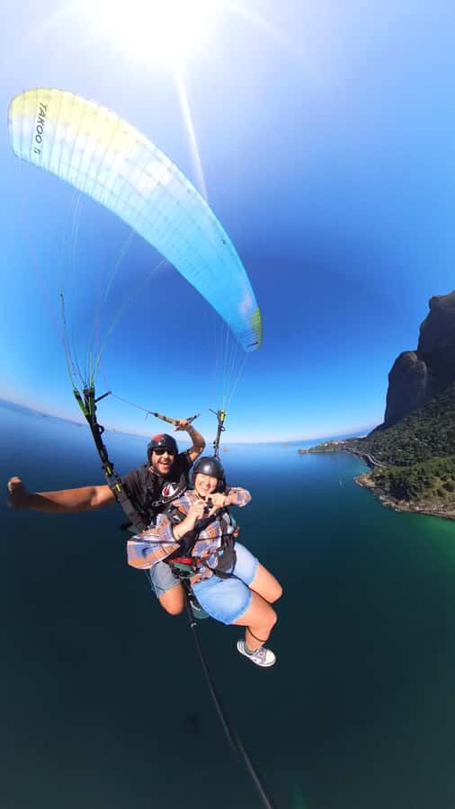 Rio de janeiro : Paragliding Tandem Flights over Rio - Who should do this, and who should skip it
