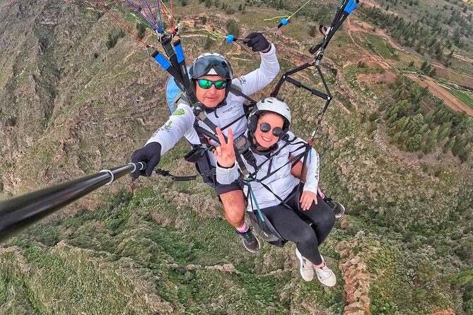 SILVER 1000m paragliding tandem flight above South Tenerife - South Tenerife tandem flight: the real experience in 2 hours