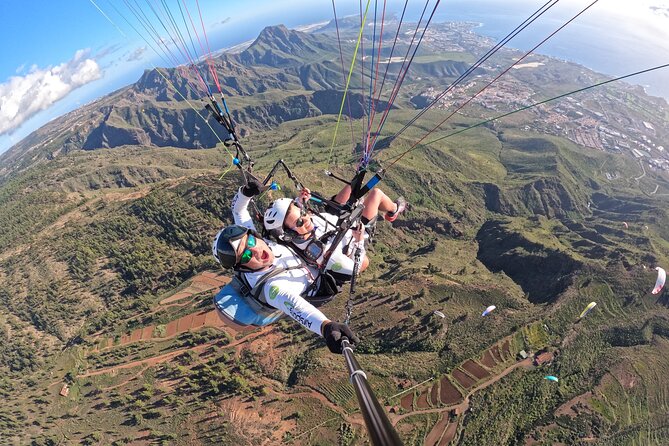 SILVER 1000m paragliding tandem flight above South Tenerife - Takeoff from around 1000 feet: comfort, warm air, and thermal lifting