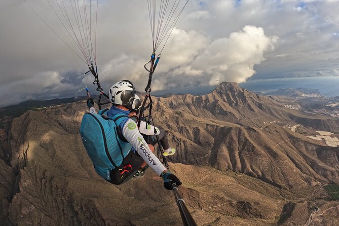SILVER 1000m paragliding tandem flight above South Tenerife - The flight above South Tenerife and what to watch for