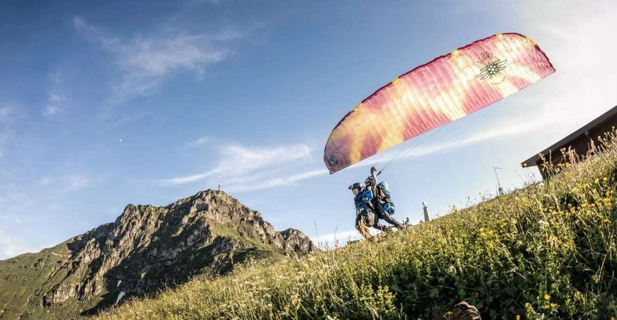 St Johann in Tirol: Tandem Paragliding - St Johann in Tirol Tandem Paragliding: The first-time friendly version of flight