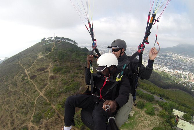 Tandem Paragliding Cape Town Experience TABLE MOUNTAIN PARAGLIDE - Price and value: what $102.95 covers (and what doesn’t)