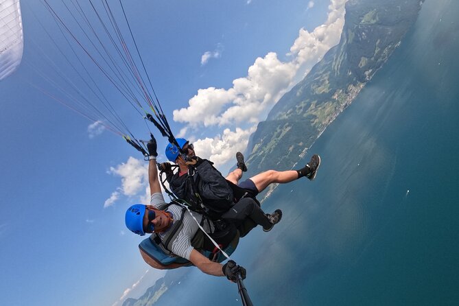 Tandem Paragliding Flight in the Lucerne Region - What happens before you ever get in the air