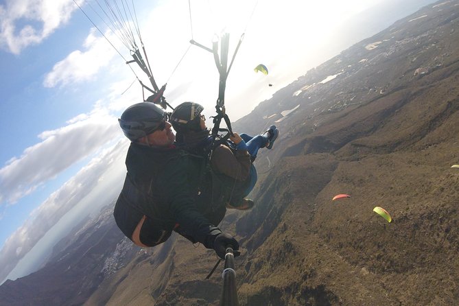 Tandem Paragliding Flight over Tenerife - Landing and the ride back: how the tour wraps up