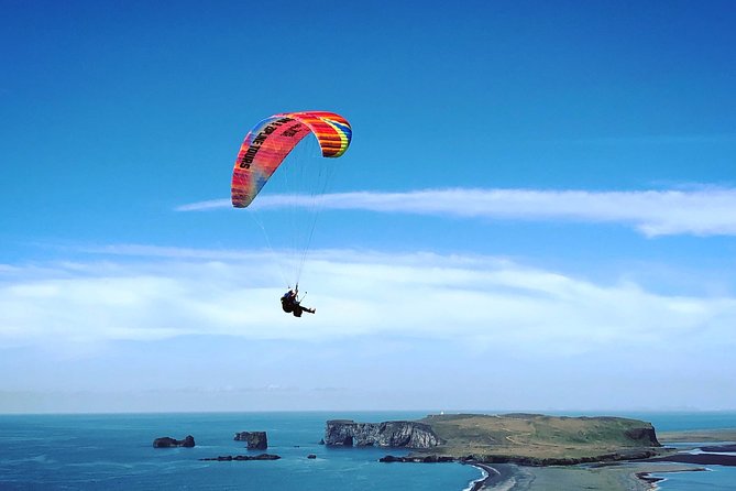 Tandem Paragliding Flights from Vik - The Flight Itself: 15–20 Minutes of Thermal Thrills