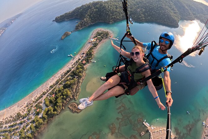 Tandem Paragliding in Fethiye and Oludeniz - The air-conditioned shuttle up to Babadağ: when comfort matters