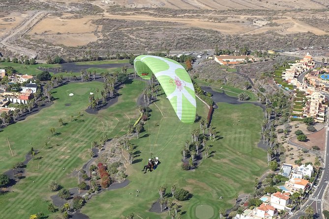 Tandem paragliding in Tenerife - Landing back on the ground: where the day’s nerves usually drop
