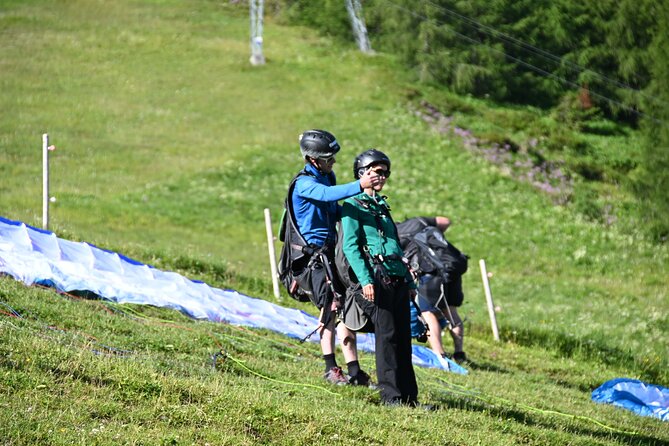 Tandem paragliding in the Stubai Valley near Innsbruck - How Long It Takes and Why One Hour Is a Smart Length