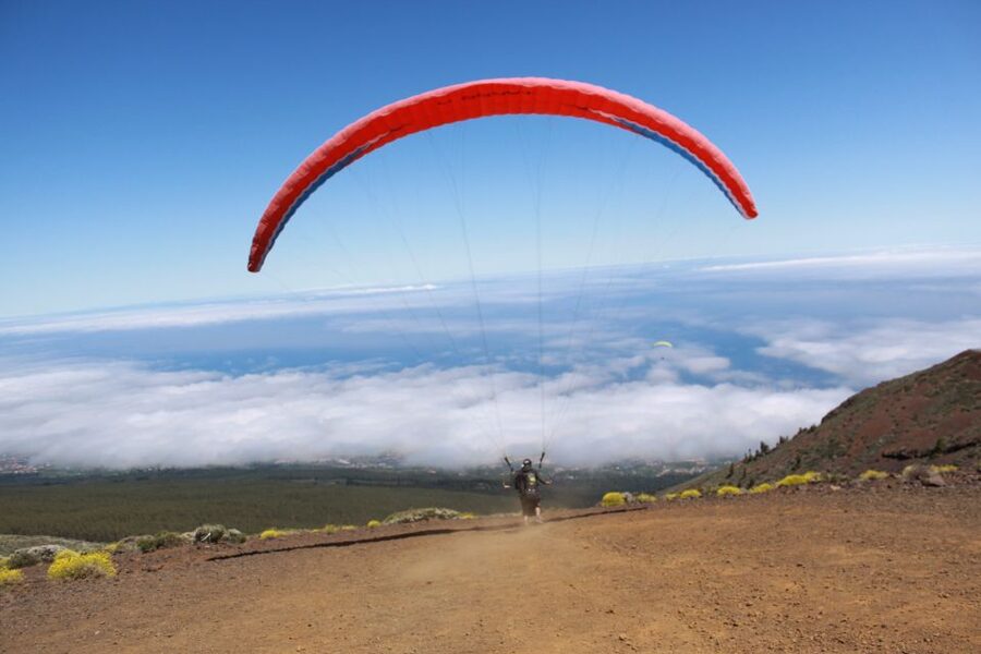Tenerife: Acrobatic Paragliding Tandem Flight - What the acrobatic tandem flight actually feels like in the air
