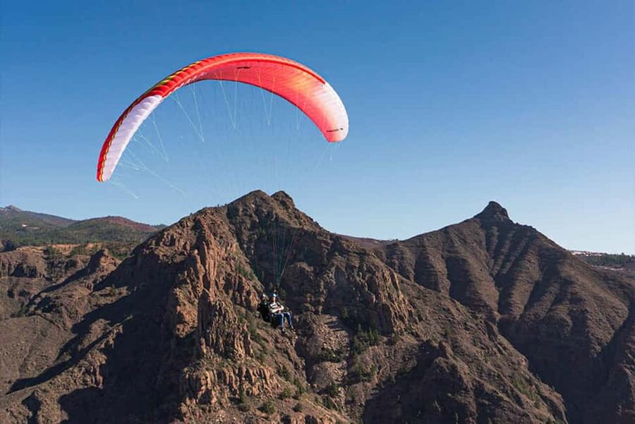 Tenerife: Mid-mountain paragliding flight (Ifonche: 1000m) - Getting Ready with Daydream Paragliding: Gear and the Instructor Factor