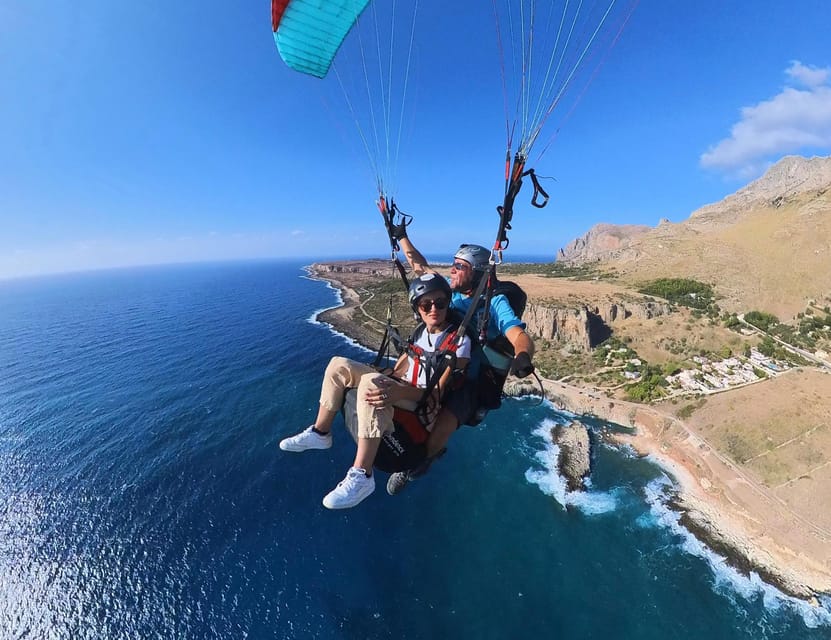 Trapani: Paragliding flight with GoPro photos and videos - The Team Behind the Flight: Safety, Humour, and English-Friendly Guidance