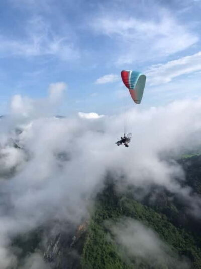 Vang Vieng: Paragliding Experience with Hotel Pickup - Sunrise or sunset flights: how to pick the timing that fits you