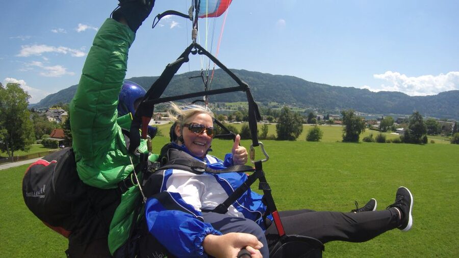 Villach/Ossiachersee: Paragliding "Panorama" Tandemflug - The flight: panoramic tandem paragliding over mountains and Lake Ossiach